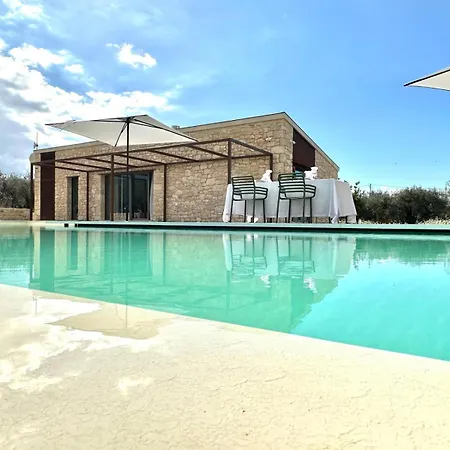 'e Petri Villa *