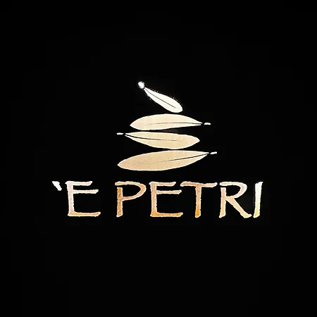 'e Petri * קיארמונטה גולפי